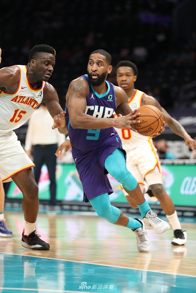 爱游戏手机客户端-关键时刻曼城调整名单以备NBA季后赛阿森纳围绕荷甲完成体检，关键时刻夏洛特黄蜂备战NBA常规赛直接炸裂